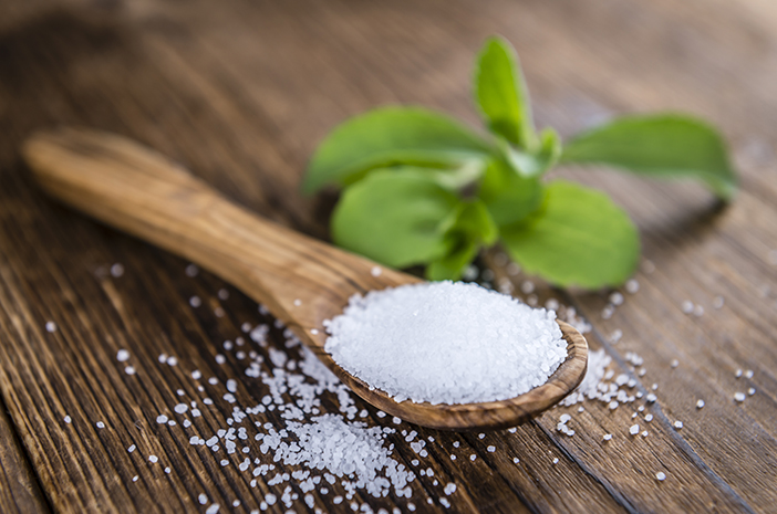 Gula Putih vs Gula Stevia: Mana yang Lebih Sehat buat Diet 2026? Fakta Terbaru dari Ahli Gizi